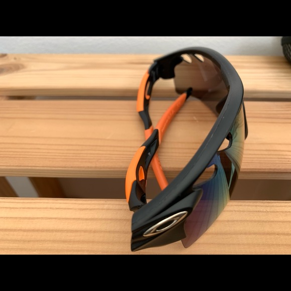 Oakley Radarlock Path Sunglasses (low bridge fit) + Case & Cleaning Cloth - Picture 3 of 5